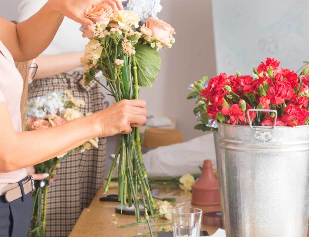 arranging rose flowers